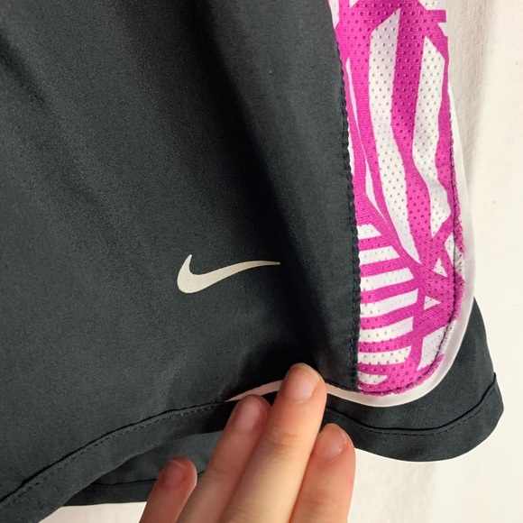 Nike shorts - Picture 4 of 7